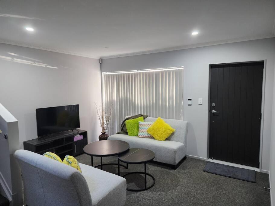 Airport & City At Your Doorstep! The Central Charm Auckland Esterno foto