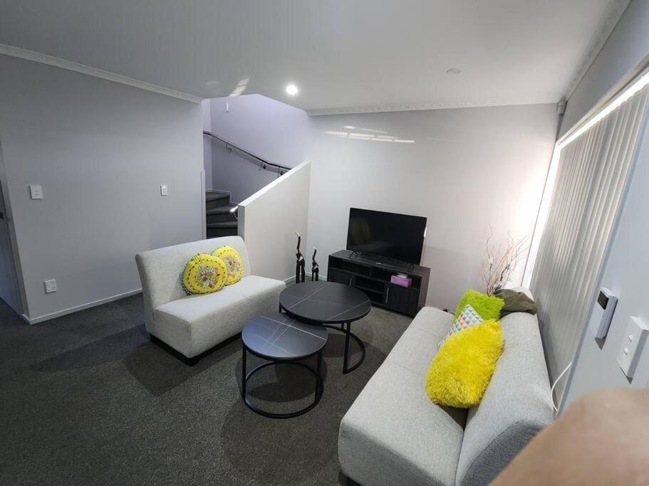 Airport & City At Your Doorstep! The Central Charm Auckland Esterno foto